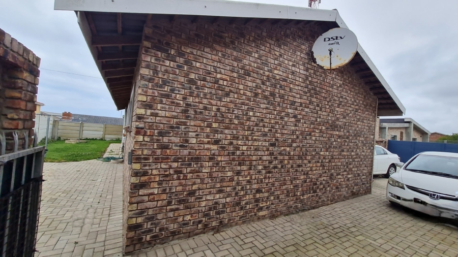6 Bedroom Property for Sale in Dana Bay Western Cape
